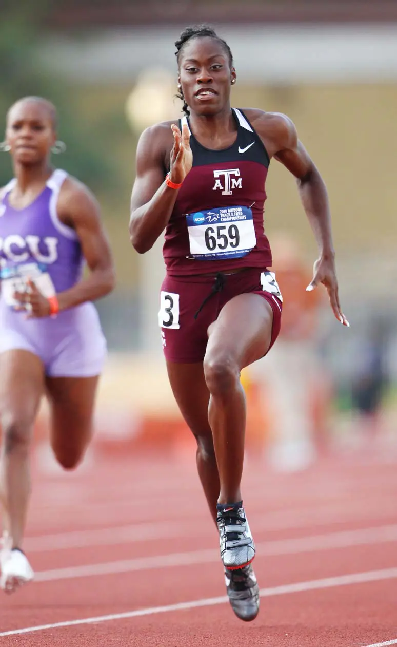 Jessica Beard running in a race