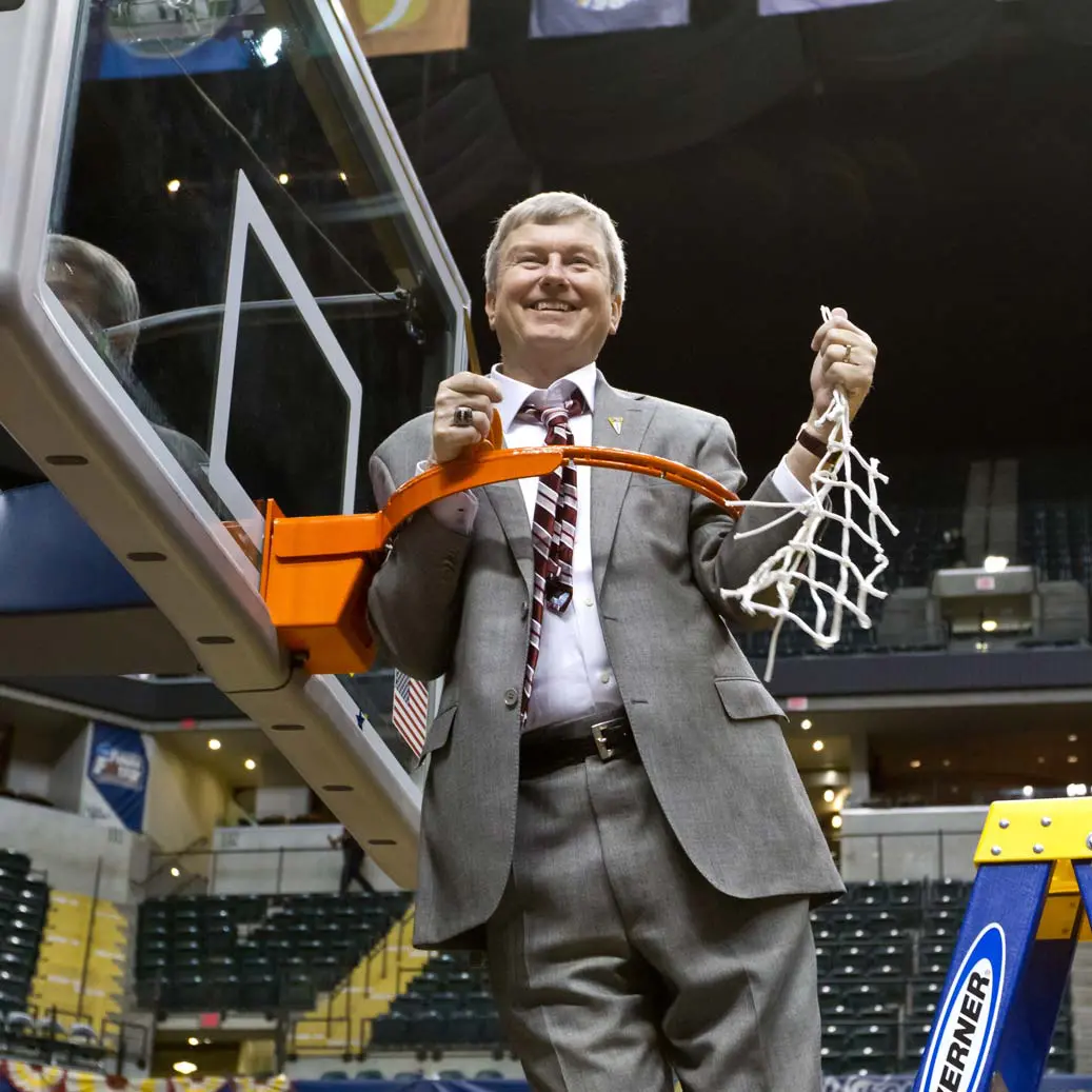 Gary Blair with the women's basketball team